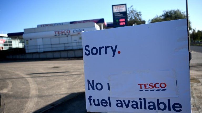 Tesco sign saying no fuel