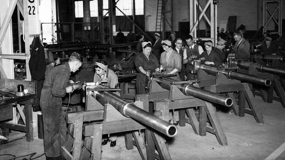 Women working in the Royal Ordnance Factory in June 1941