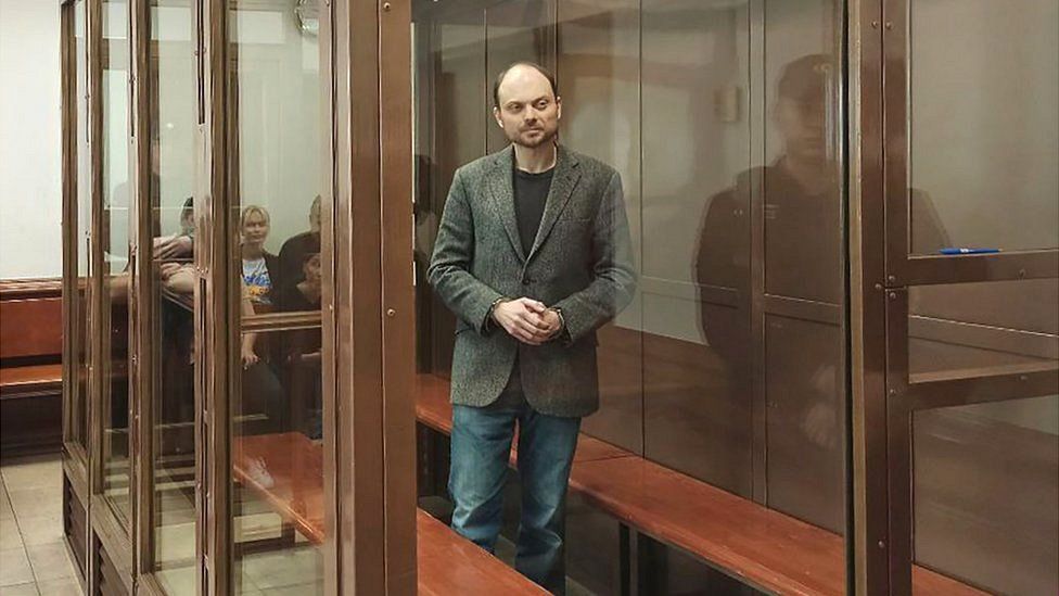 Russian opposition activist Vladimir Kara-Murza in the cage during the verdict announcement in the Moscow City court in Moscow, Russia, 17 April 2023