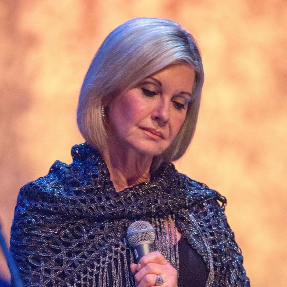 Olivia Newton-John performing in Glasgow in 2017