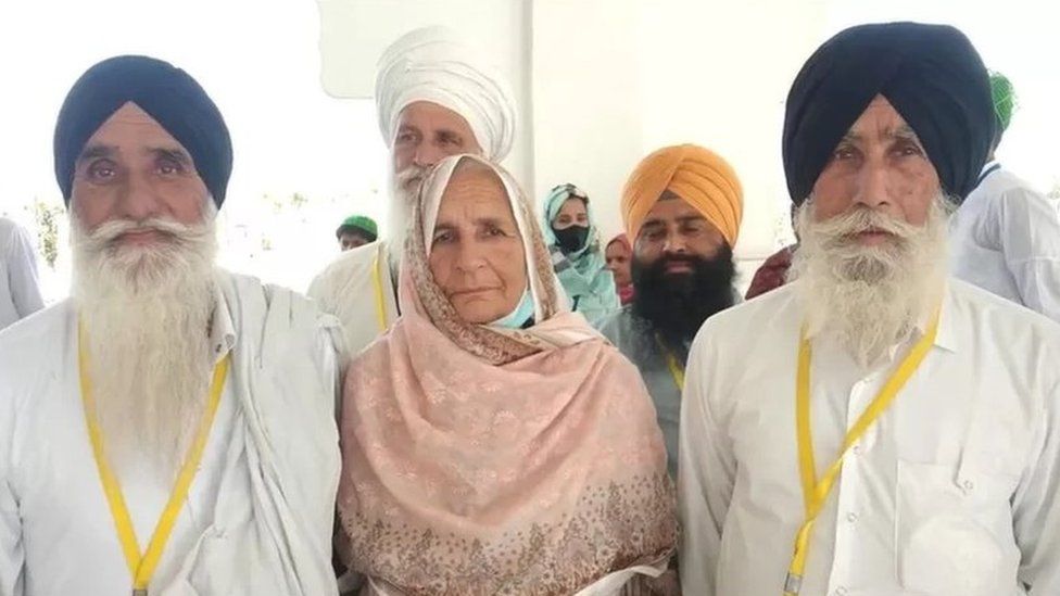 Mumtaz Bibi meeting her brothers Gurmukh Singh and Baldev Singh for the first time at the Kartarpur Sahib gurdwara in Pakistan