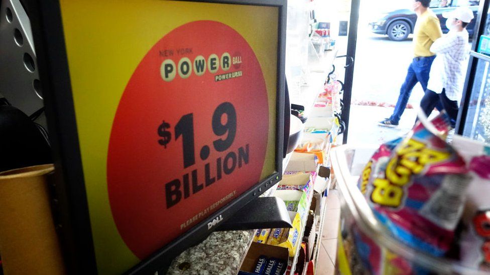 Powerball jackpot is displayed on the computer screen at a lottery kiosk on November 7, 2022 in New York City.