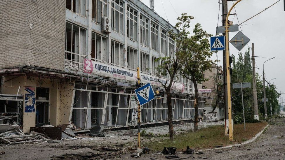 A building destroyed by shelling in Severodonetsk on 18 May