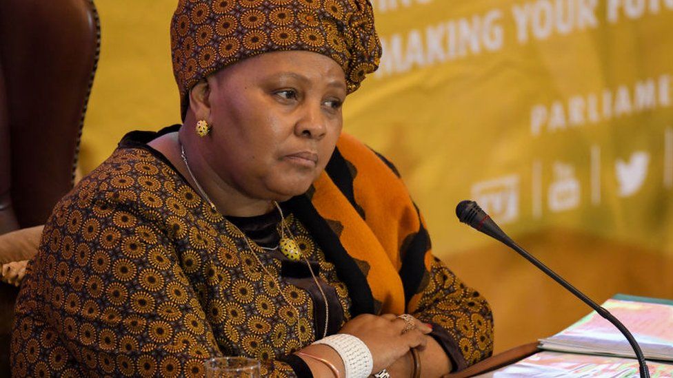 Nosiviwe Mapisa-Nqakula