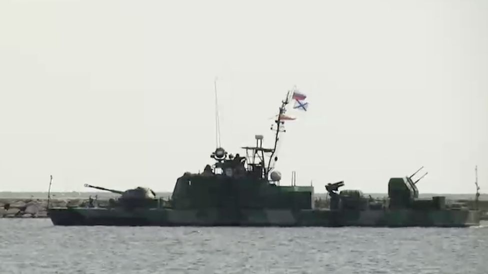 Image of a Russian Shmel-class gunboat