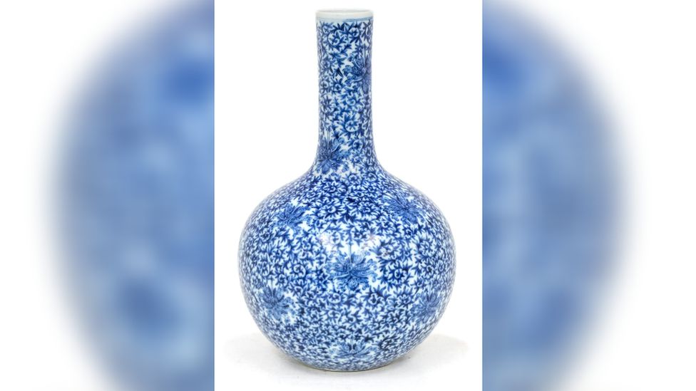 Chinese 'lotus' bottle vase