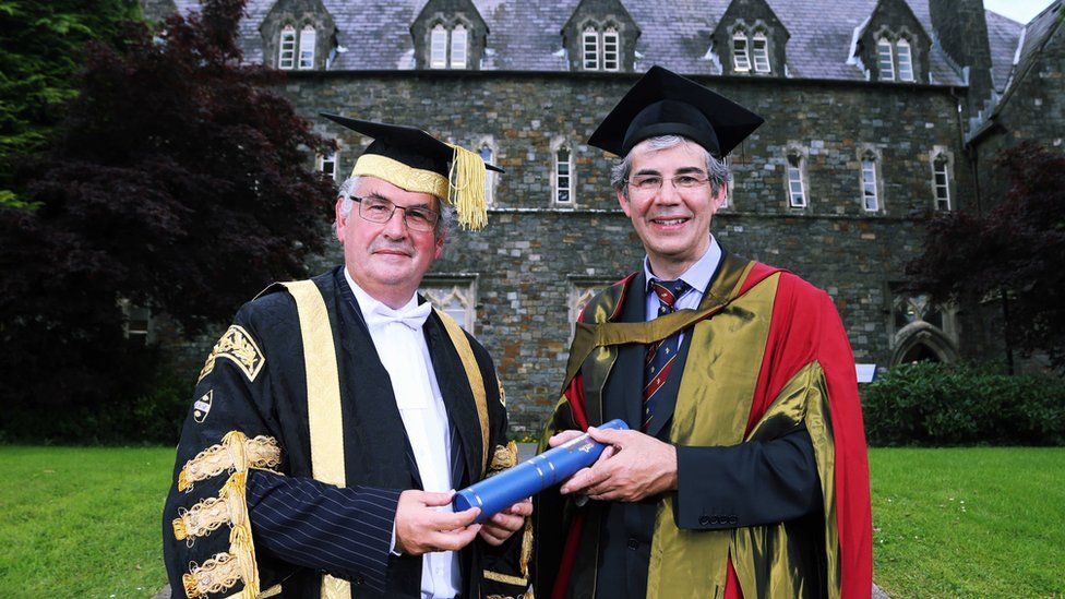 David Nott getting his honorary degree
