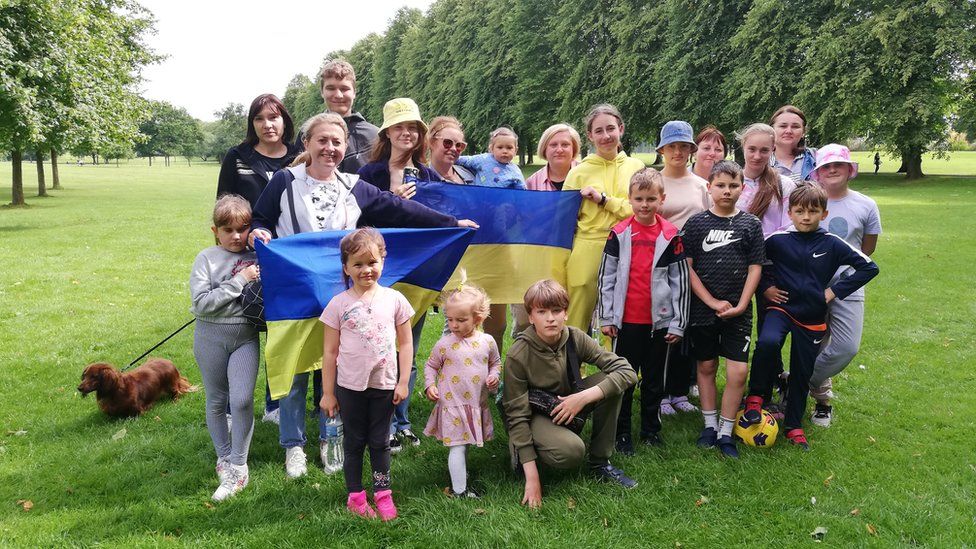 Ukrainians in Lurgan park