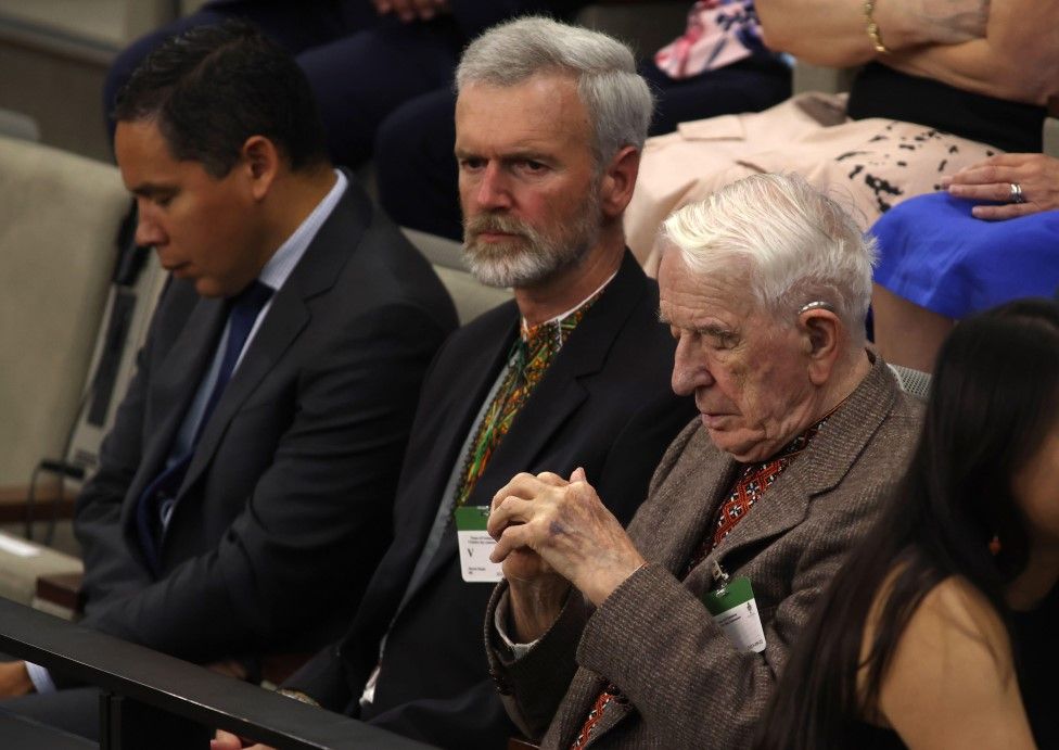 Yaroslav Hunka (right) in Canada's House of Commons