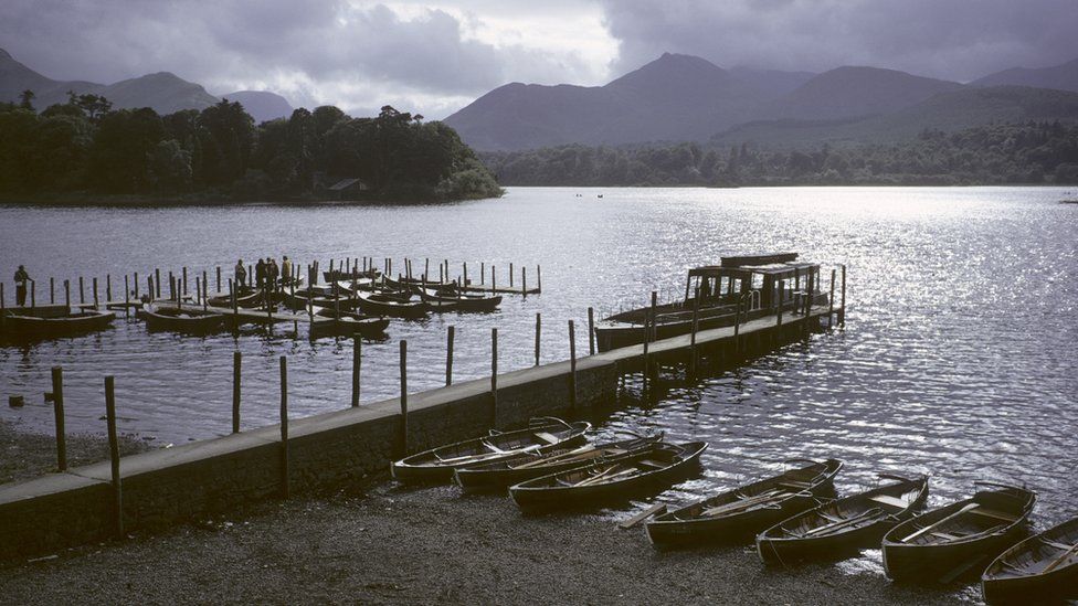 The shore at Derwent Water in Keswick