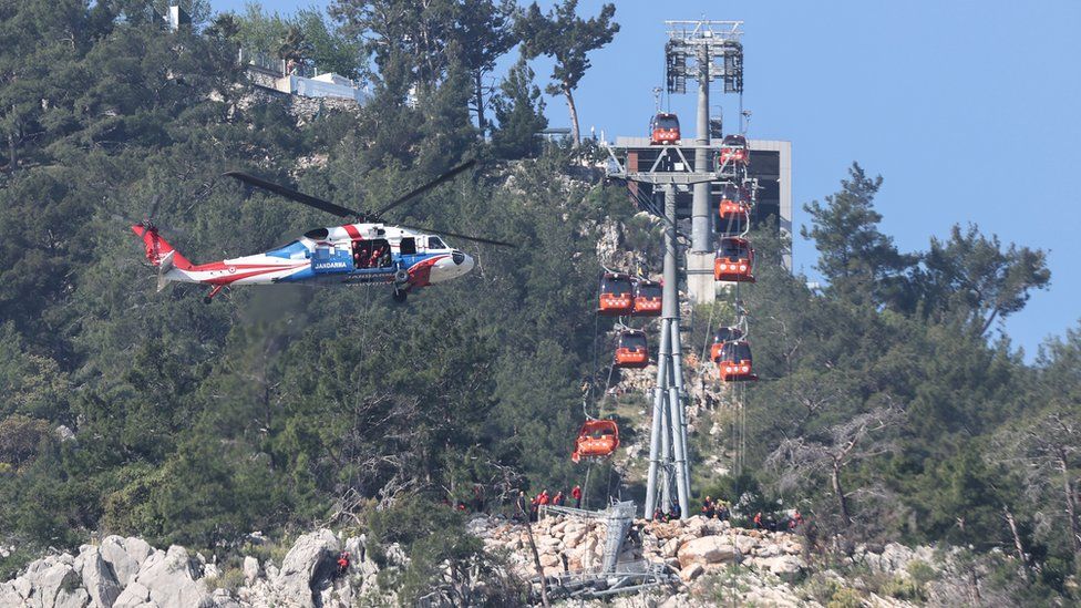 Throughout Saturday, search and rescue operations continued for the people trapped in the cabins at the Tunektepe Cable Car Facility, Konyaalti district in Antalya