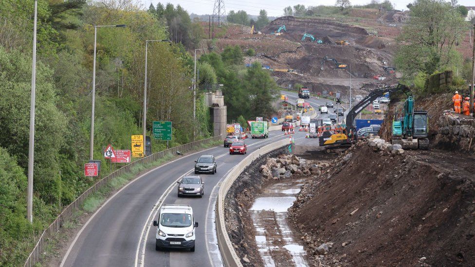 Roadworks on the heads of the valley road