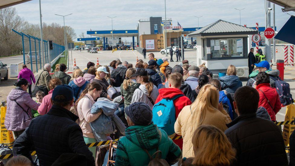 Refugees at the border with Moldova in April