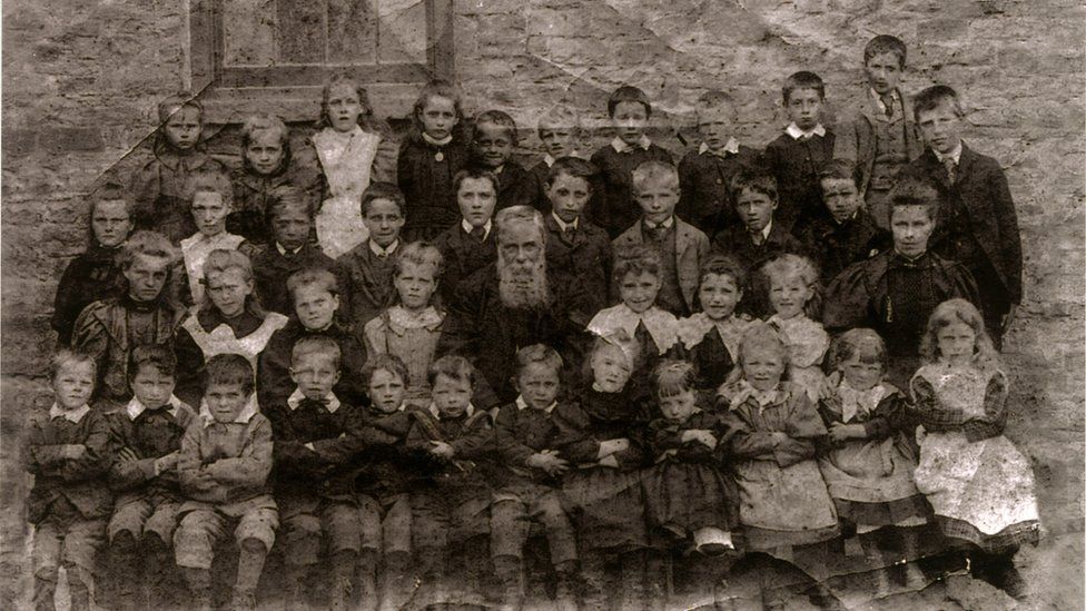 Old school picture from Ysgol Maestir c.1892 to 1894