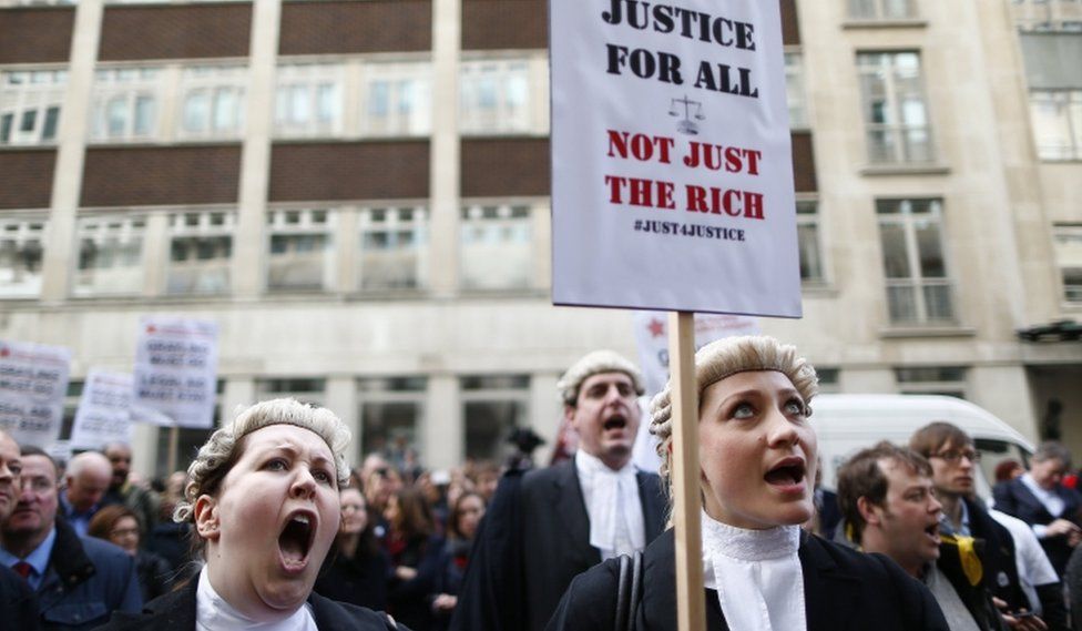 Barristers protesting at the Ministry of Justice