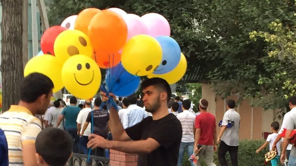 A balloon seller in a Tashkent, Uzbekistan street