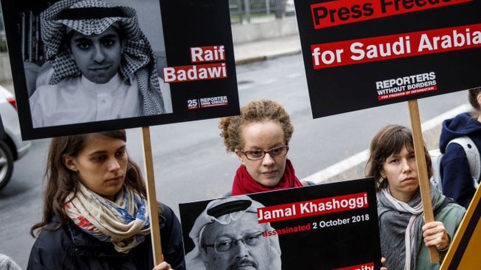 Activists protest outside Saudi embassy in Berlin (01/10/19)