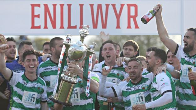 The New Saints players celebrate their Welsh Cup final victory over Bala Town in 2023