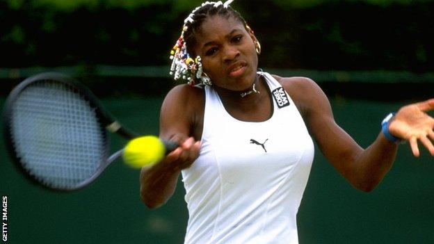 Serena Williams hits a forehand during Wimbledon 1998