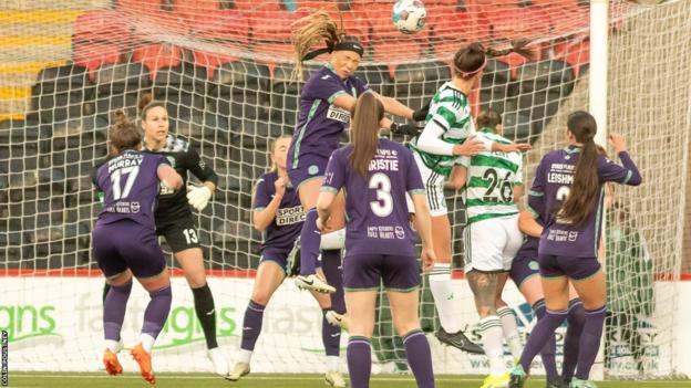 Caitlin Hayes heads in the winning goal for Celtic against Hibs