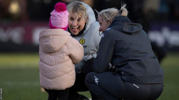 Emma Hayes with Carla Ward and her daughter Hartley in January 2022