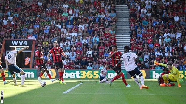 Martin Odegaard scores Arsenal's first goal
