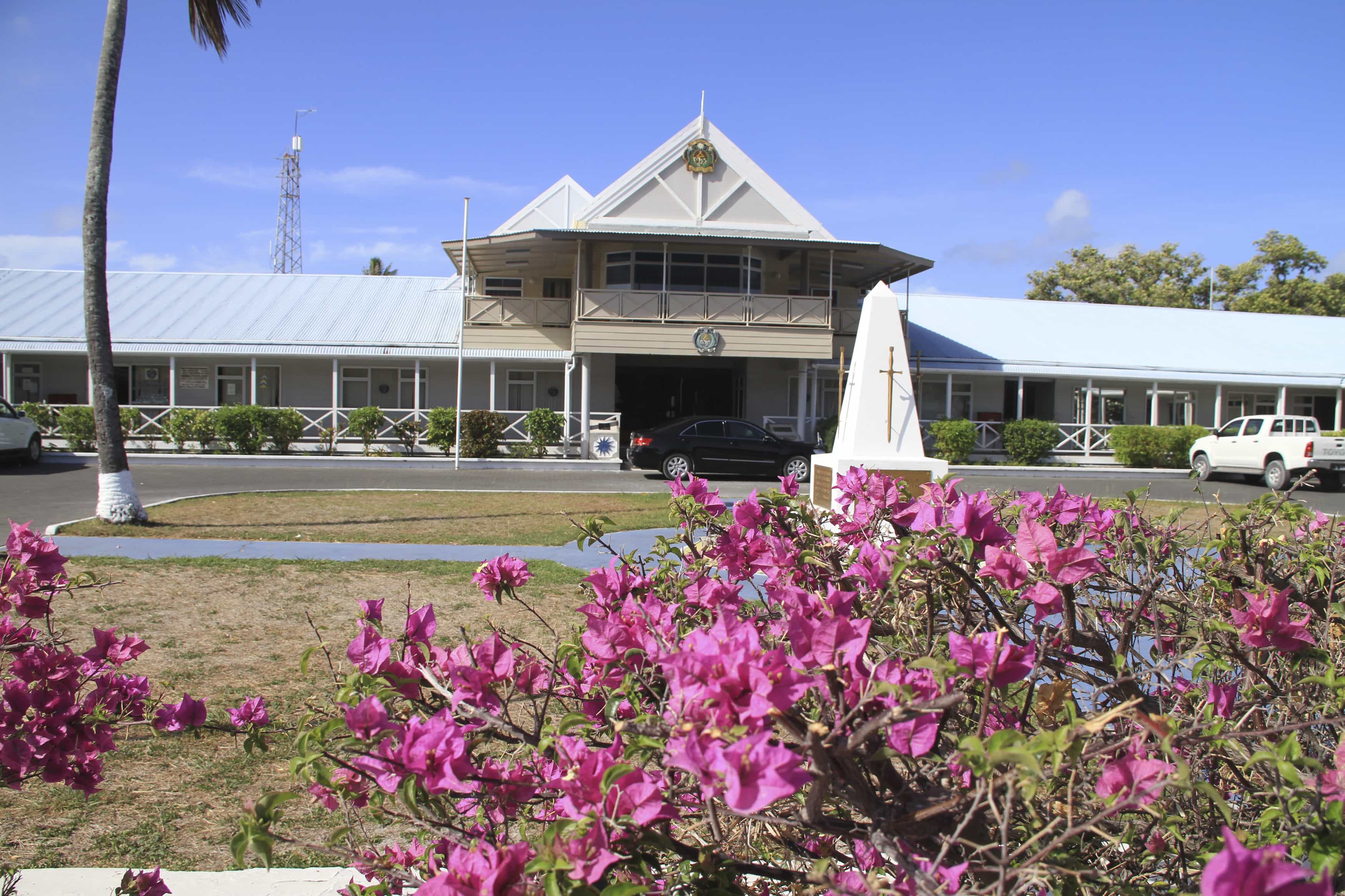 An exterior view of the government offices of the island nation of Nauru is pictured, 10 February 2012, REUTERS/Rod Henshaw