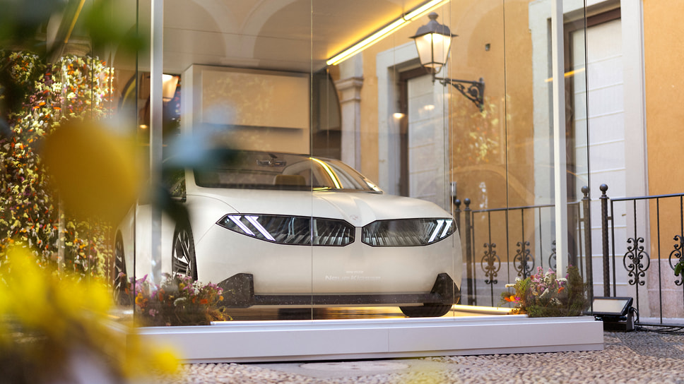 Подразделение BMW Group Design в рамках миланского Salone del Mobile 2024 представила экспозицию Future Of Joy, главным экспонатом которого стал концепт BMW Neue Klasse
