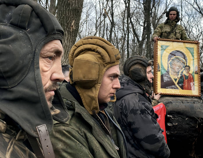 Российские танкисты на богослужении в ЛНР