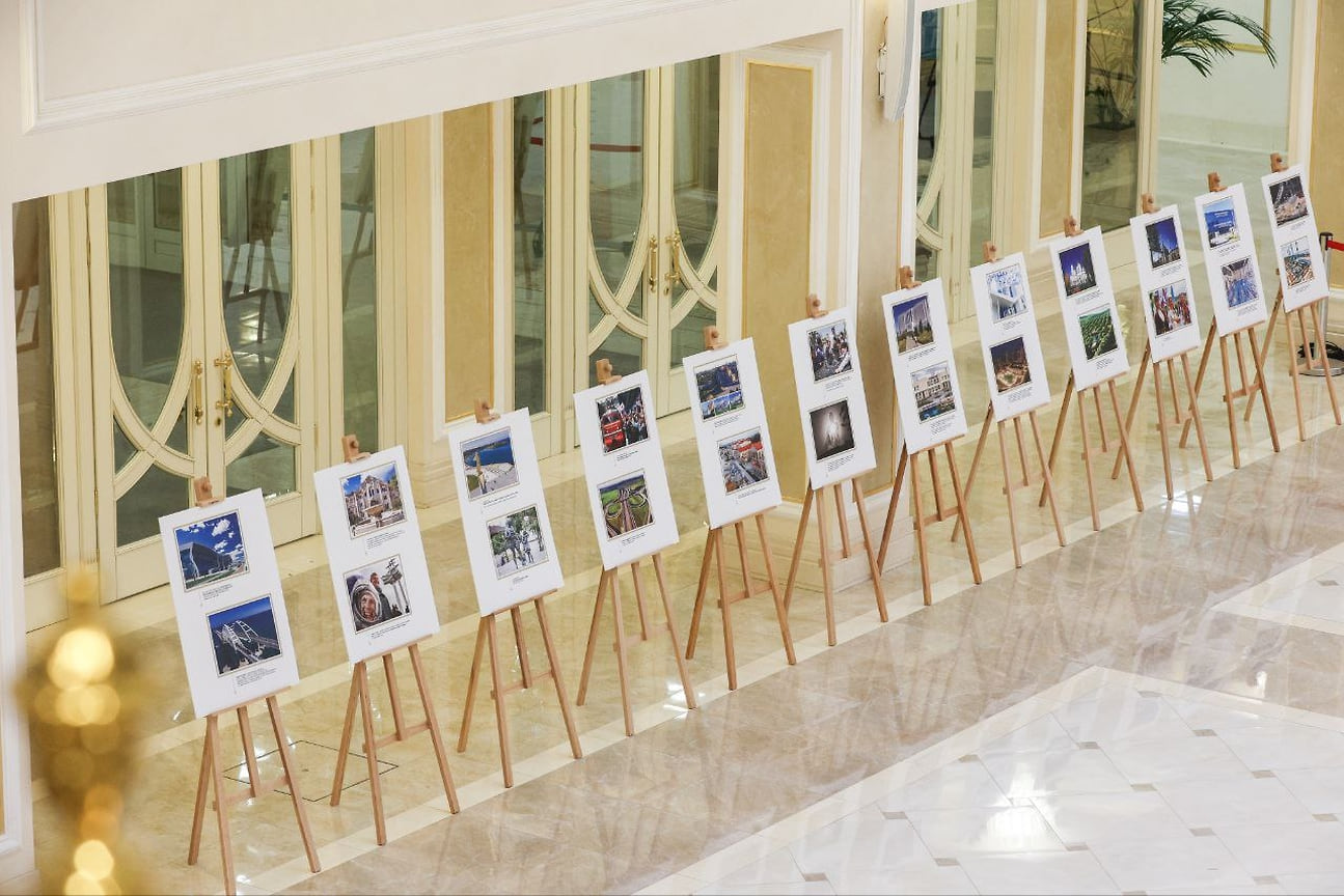 В День воссоединения Крыма с Россией в Совете Федерации Российской Федерации открылась тематическая фотовыставка