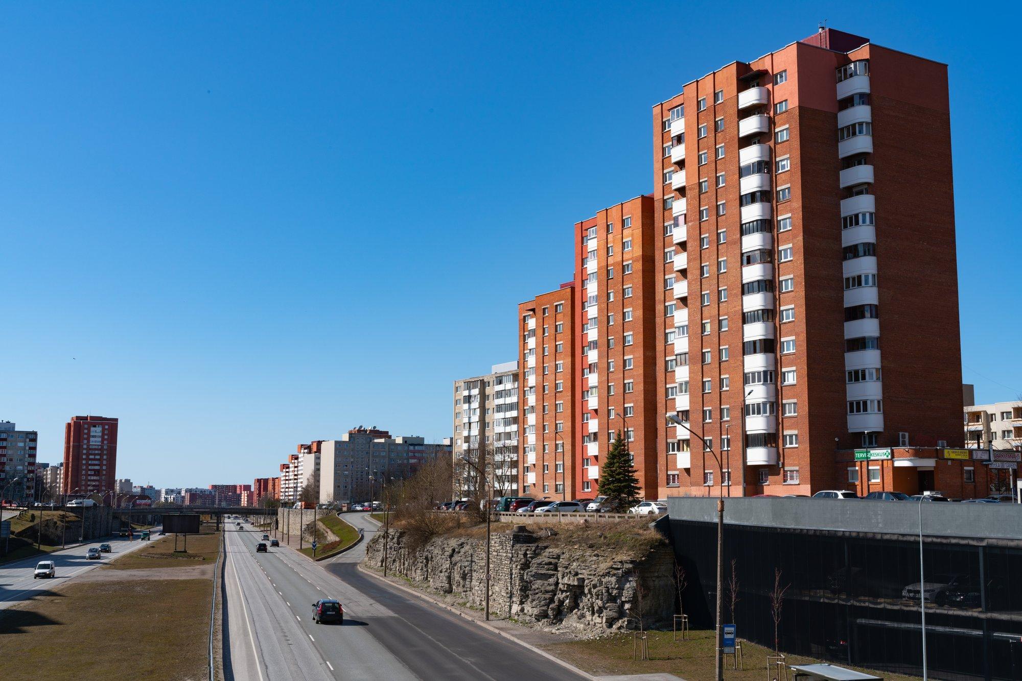 ГРАФИКИ | Что в условиях войны и санкций происходит с недвижимостью резидентов РФ в Эстонии