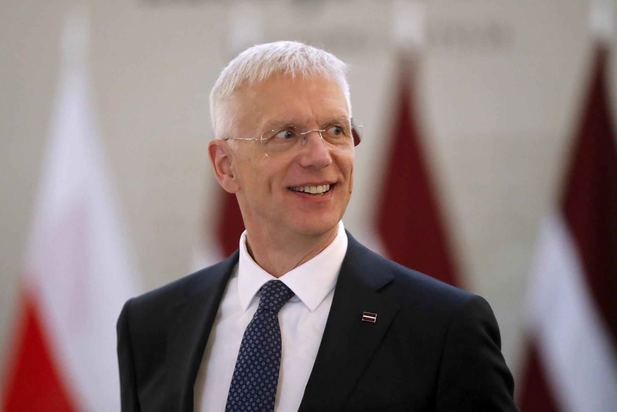 После скандала с авиарейсами министр иностранных дел Латвии подал в отставку
