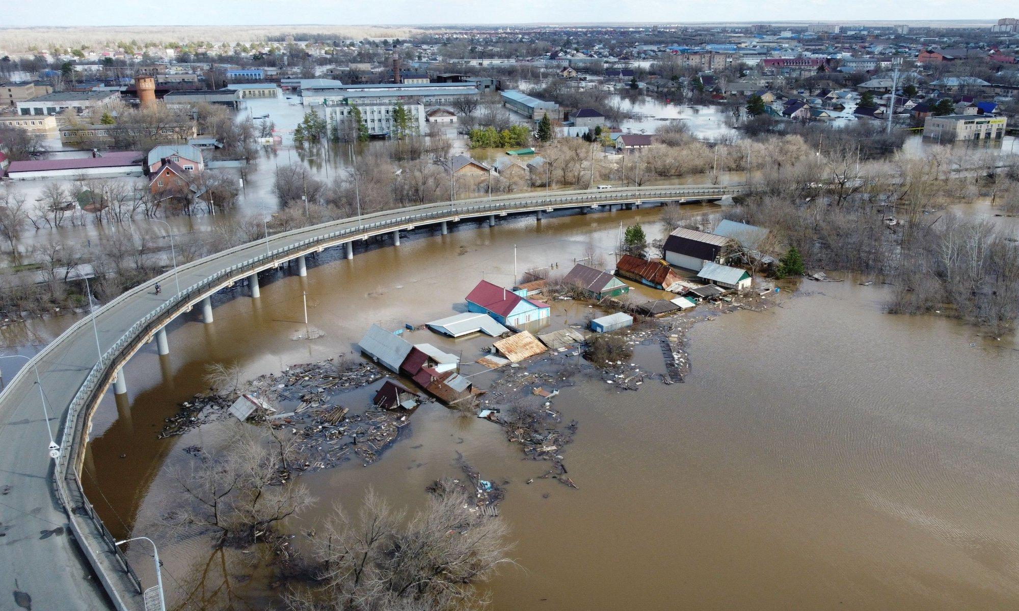 „Мы сражались напрямую со стихией“. Как жители Оренбургской области спасали себя во время крупнейшего затопления