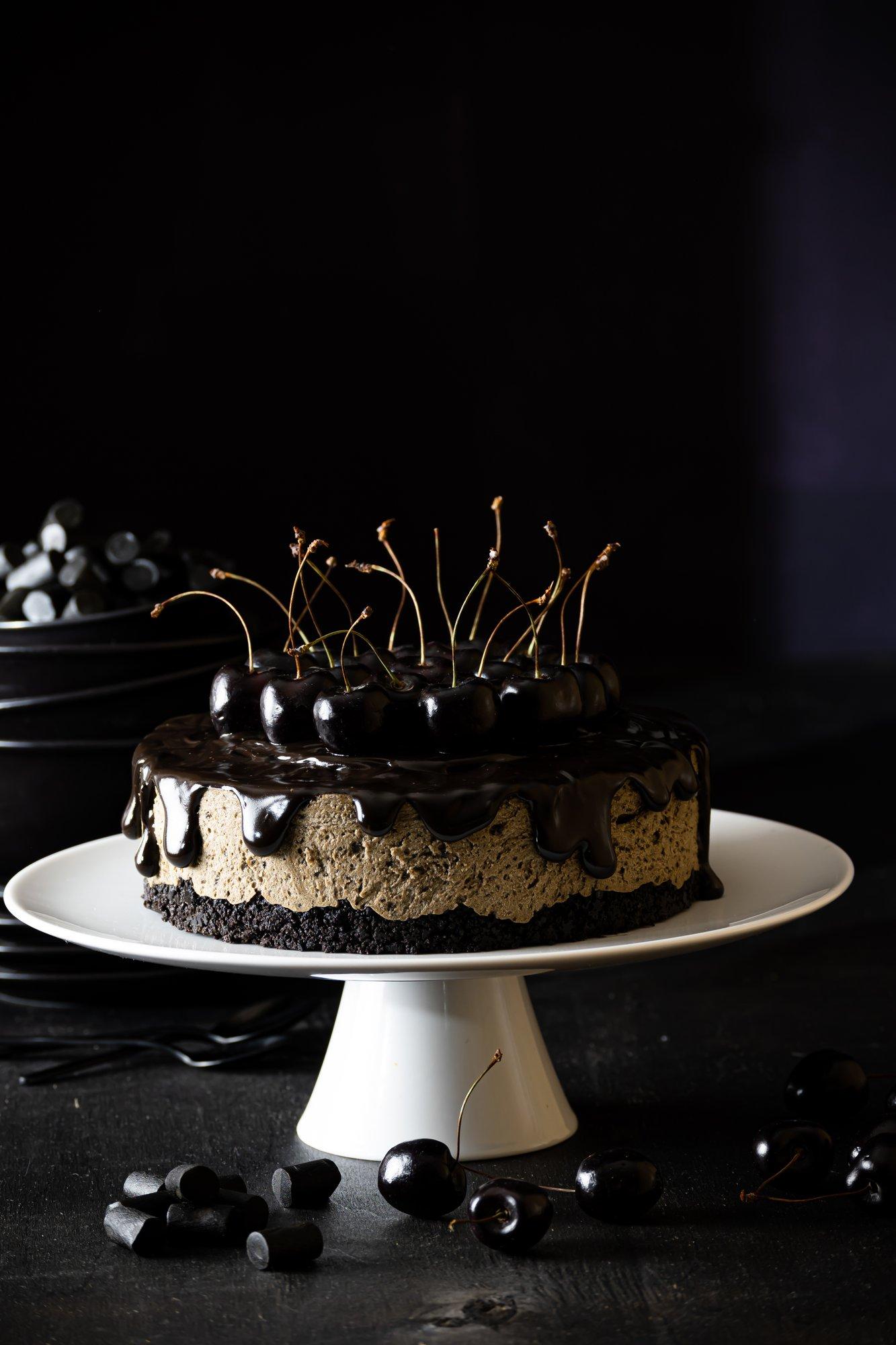 РЕЦЕПТ | Необычный десерт! Черный торт с лакрицей без выпечки