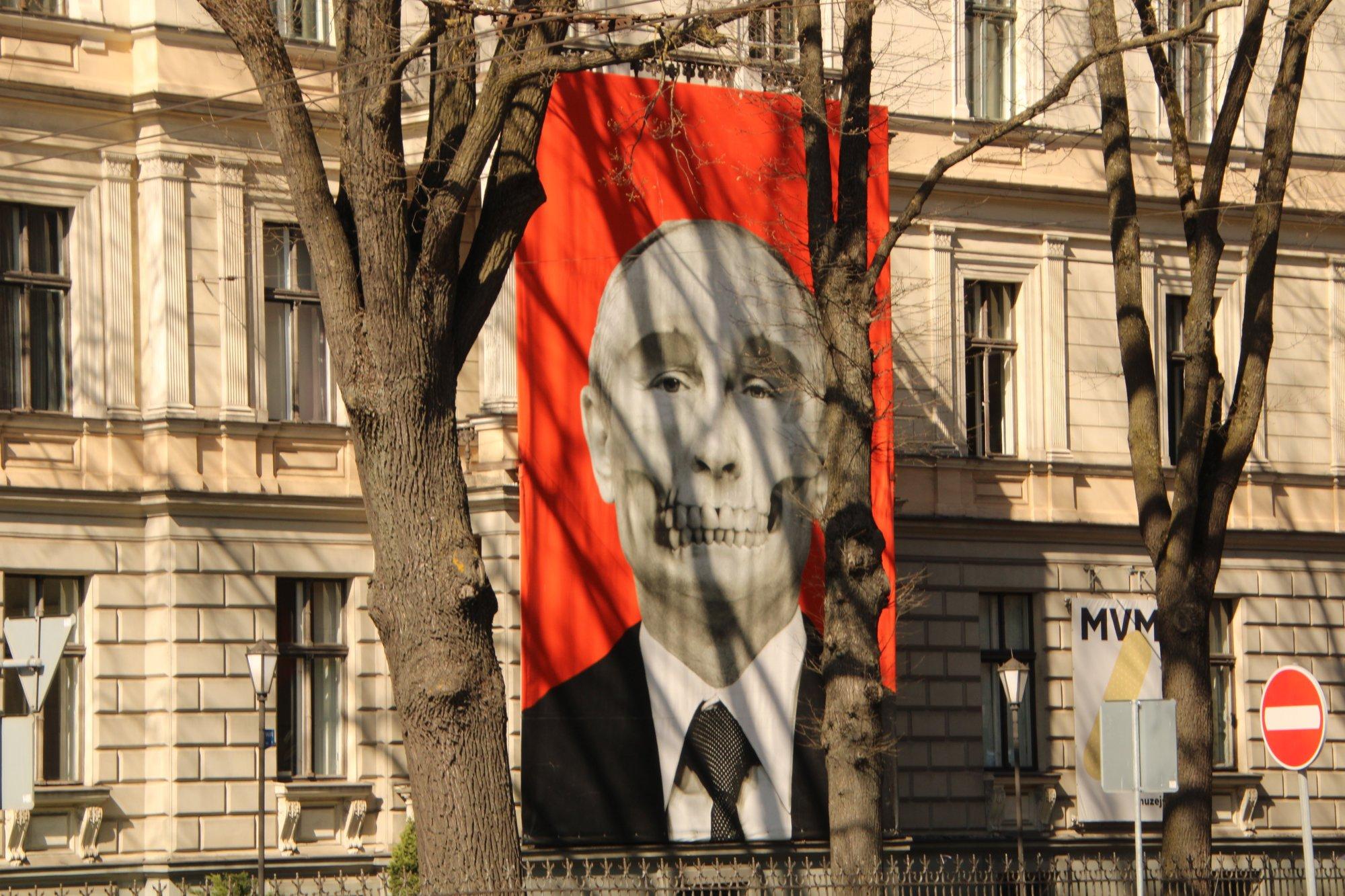 МНЕНИЕ | Ковальченко: жернова репрессий в России мелют быстрее, Путин ловит „террористов“ и „экстремистов“