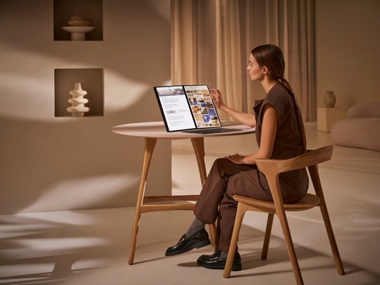 ASUS представляет Zenbook DUO, первый в мире ноутбук с двумя 14-дюймовыми дисплеями OLED