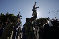 Йеменские хуситы обстреляли американский танкер ракетами