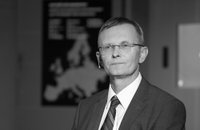 Miris Latvijas Bankas padomes loceklis un kādreizējais finanšu ministrs Vilks
