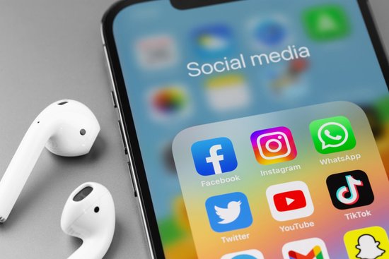 Apple предупреждает: Засовывание мокрого iPhone в рис для просушки испортит ваш телефон еще больше