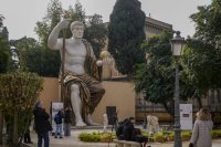 ФОТО. В Италии воссоздали гигантскую древнеримскую статую