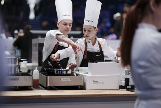 Piecas stundas sevis pierādīšanai. Latvijas pavāru elite kulinārās mākslas olimpiādē