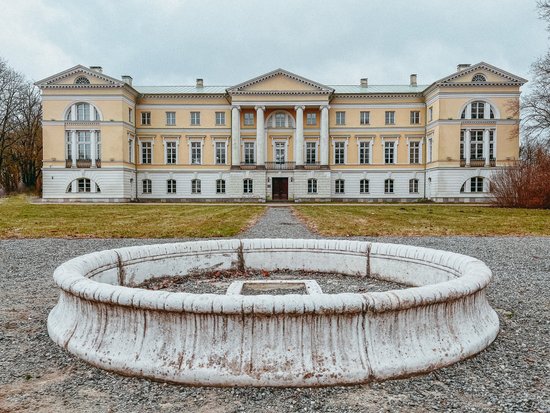 Государство еще раз попробует сдать в аренду  замок в Межотне