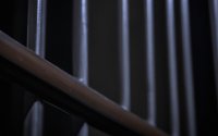 Par svešinieka noduršanu Ventspilī vīrietim piemēro 12 gadus cietumā 