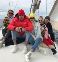 ФОТО: Как Олег Знарок отдохнул с семьей в Риге во время летнего отпуска