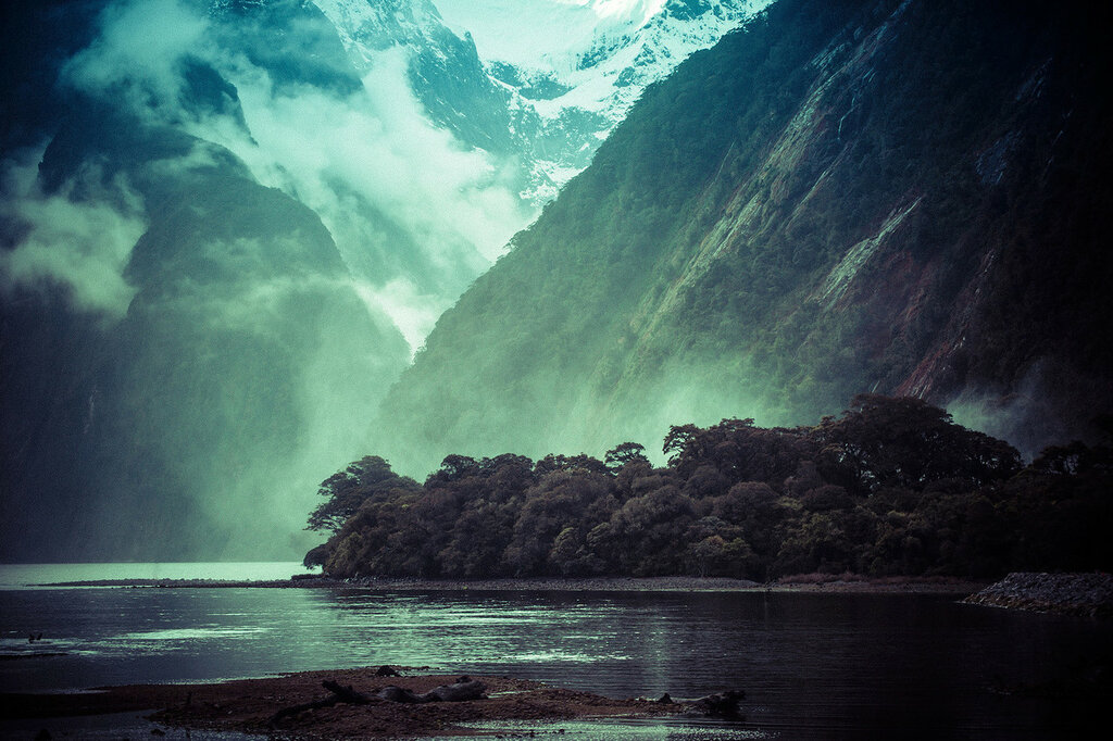 trey-ratcliff-milford-sound-mystery-mist-X3.jpg