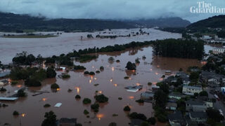 Кадри показват потопа в щата Рио Гранде до Сул, довел до 37 загинали и десетки изчезнали (видео)
