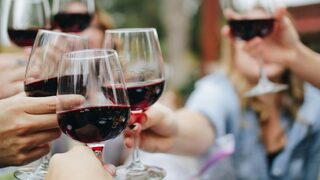 По-малко и по-скъпо – виното и лозята по света намаляват (в България също)