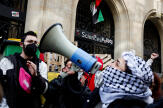 En images : Sciences Po Paris bloqué par des étudiants propalestiniens