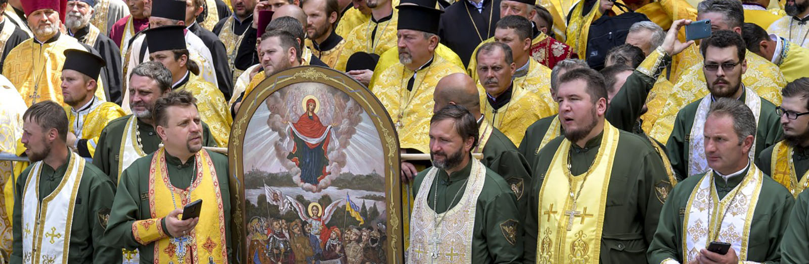 Що таке томос і чи потрібна для нього згода Російської церкви