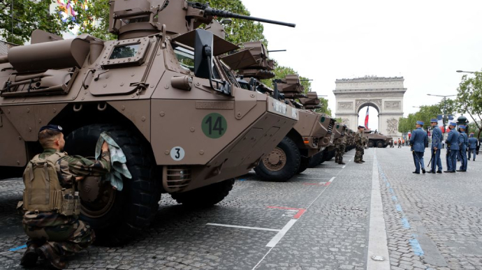 Франция передаст Украине значительное количество бронеавто VAB